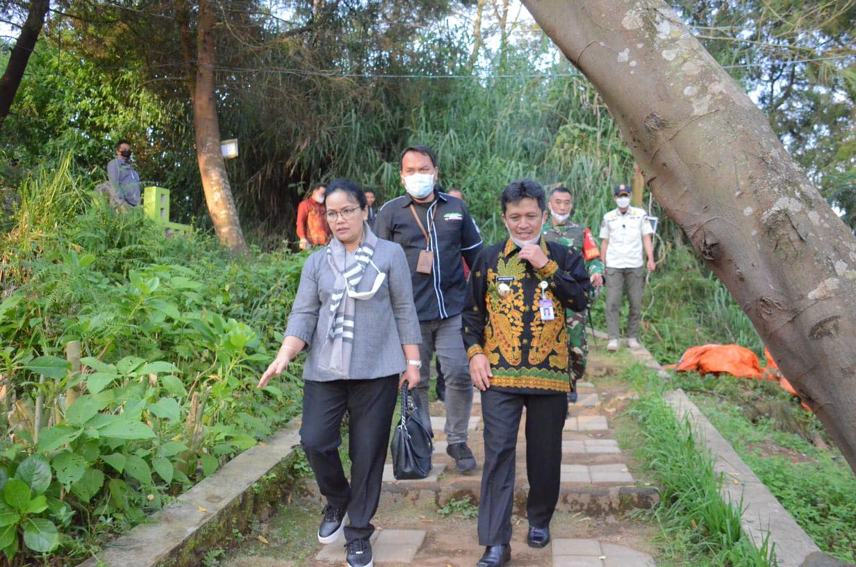 Wisata Dieng