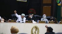 1908 bdg - HUT Ke-76 Provinsi Jabar 1 DPRD Provinsi Jawa Barat menggelar Rapat Paripurna Istimewa Dalam Rangka Memperingati Hari Jadi ke-76 Jawa Barat. (Foto: Budi/Humas DPRD Jabar)