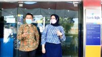 Anggota Komisi III DPRD Provinsi Jawa Barat Deden Galih saat melaksanakan kunjungan kerja ke Bank bjb CP Cisangkan di Kota Cimahi dalam rangka evaluasi kinerja mitra kerja komisi sampai dengan Triwulan II Tahun 2021. Senin (30/8/2021). (Foto: Humas DPRD Jabar)