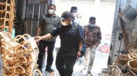 Komisi I DPRD Jawa Barat meninjau Unit Pelaksana Teknis Daerah (UPTD) Industri Pangan, Olahan, dan Kemasan di Satuan Pelayanan (Satpel) Pengembangan Industri Rotan Cirebon, Selasa (31/8/2021). (Foto: Humas DPRD Jabar)