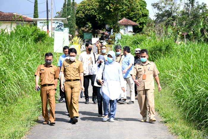 Komisi II DPRD Provinsi Jawa Barat melaksanakan kunjungan kerja ke Balai Pengembangan Perbibitan Ternak Domba dan Kambing Margawati di Desa Margawati. (Foto: Humas Jabar)