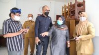 2109 cmh - Sekolah Luar Biasa (SLB) Negeri 2 Kota Cimahi 1 Anggota Komisi V DPRD Provinsi Jawa Barat melakukan kunjungan kerja dalam rangka monitoring realisasi pelaksanaan vaksin untuk siswa/siswi, serta meninjau kesiapan Pembelajaran Tatap Muka (PTM) di SLB Negeri 2 Centra Pk/Lk Kota Cimahi, Senin (20/10/2021). (Foto: RizkyRamdhani/Humas DPRD Jabar)
