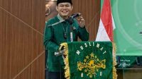 Wakil Ketua DPRD Provinsi Jawa Barat H Oleh Soleh mengahadiri sekaligus membuka secara langsung Rapat Kerja Pimpinan Cabang Muslimat NU Kota Tasikmalaya yang bertempat di City Hotel Kota Tasikmalaya, Minggu (7/11/2021). (Foto: Hms DPRD Jabar)