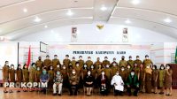 Pelantikan pejabat pengawas di lingkungan Pemerintahan Kabupaten Karo di Aula Kantor Bupati Karo, Jalan Letjen Jamin Ginting No. 17, Kabanjahe. (Foto: Prokopim Karo)