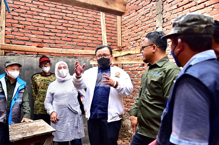 Komisi IV DPRD Jawa Barat meninjau langsung pembangunan Rutilahu Tahun Anggaran 2021 di Kelurahan Talun, Kecamatan Sumedang Utara , Kabupaten Sumedang, Kamis (11/11/2021). (Foto : Farhat & Reza / Humas DPRD Jabar)