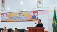 Sekretaris Daerah Kabupaten Karo Drs. Kamperas Terkelin Purba, M.Si, membuka secara resmi kegiatan ujian dinas dan ujian kenaikan pangkat penyesuaian ijasah di lingkungan Pemerintah Kabupaten Karo. (Foto: Prokopim Karo)