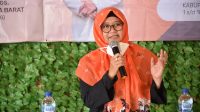 Anggota Komisi II DPRD Provinsi Jawa Barat Hj Sari Sundari SSos melaksanakan Reses I Tahun Sidang 2021 -2022 di Pondok Winagung Hotel Jl. Raya Ciwidey, Kabupaten Bandung, Rabu (1/12/2021 ). (Foto: Humas DPRD Jabar)