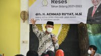 0112 bgr - Masyarakat Sulit Dapatkan Bantuan Sosial Ruang Kelas Baru dan SIPD 1 Wakil Ketua DPRD Provinsi Jawa Barat drh. H. Achmad Ru'yat, M.Si melaksanakan kegiatan Reses I Tahun Sidang 2021 -2022 di Aula Warso, Jalan Kh. Halimi, Kelurahan Cipelang, Kecamatan Cijeruk, Kabupaten Bogor, Rabu (1/12/2021). (Foto: Humas DPRD Jabar)