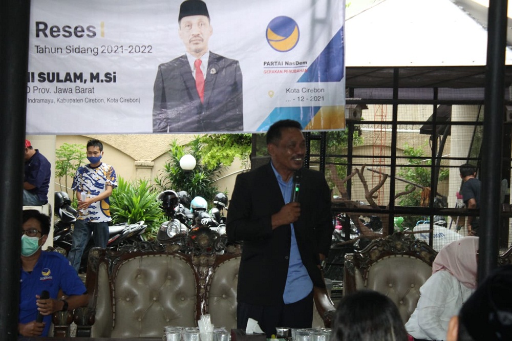 Anggota DPRD Provinsi Jawa Barat, Daerah Pemilihan XII (Kota Cirebon, Kabupaten Cirebon dan Kabupaten Indramayu) Eryani Sulam melaksanakan kegiatan Reses I Tahun Sidang 2021-2022. (Foto: Humas DPRD Jabar)