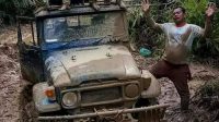 Kondisi infrastruktur jalan Liang Melas Datas, Kabupaten Karo yang berlumpur menyulitkan transportasi. (Foto: Istimewa)