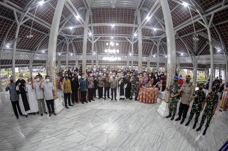 Pemerintah Kota Bandung menggelar silaturahmi dengan para tokoh agama Katolik dan Protestan di Pendopo Kota Bandung. (Foto: Hms Bandung)