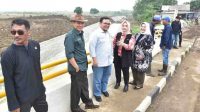 1210 indrmy - DPRD Jawa Barat Tinjau Daerah Irigasi Cipanas 9