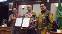 2907 bdg - Pemdaprov Jabar Tandatangani MoU Manajemen ASN Berbasis Sistem Merit 5
